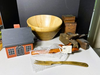 FR/ 14pcs - Unique Wood Items: Bowls, Boxes, Planers, Native American Flute Etc