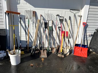 G/ 30plus - Large Garden Tools And More Lot: Post Hole Diggers, Sledge Hammers, Snow Shovels, Pitch Forks Etc