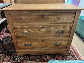 CR/D - Small Vintage Oak Low 3 Drawer Dresser