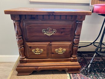 CR/D - Broyhill Maple 2 Drawer End Table / Night Stand W Brass Accents