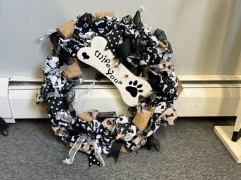 AD/A - Door Wreath With Dog Motif - 'Wipe Your Paws'