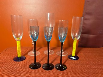 DR/ Bin With 8pcs: Cheers!! Assorted Champagne And Cordial Glasses