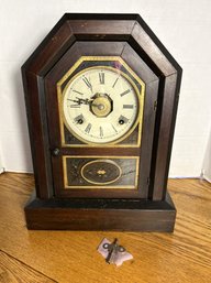LR/ 1 Pc - Fabulous 19th Century Antique Shelf Clock By Jerome And Company New Haven, Conn.