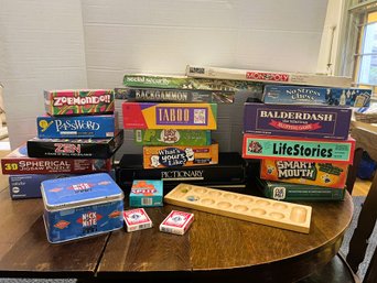 N/ Bin 22pcs - Large Collection Of Games And Puzzles