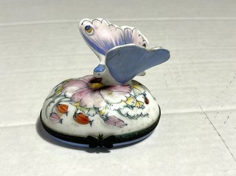 DR/ Limoges Butterfly Trinket Box