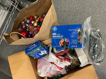 AD/A 1box And 1bag - Christmas Ornaments, Garlands, Lights Etc