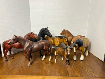 DR/ Box 7pcs - Breyer Mold And Peter Stone Horse Lot