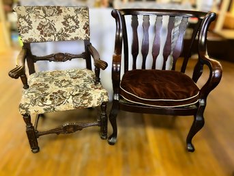 MU/ 2pcs - Vintage Wood Arm Chairs With Wide Seats