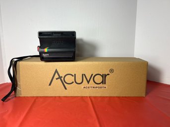 M/ Polaroid Spirt 600 Land Camera And Acuvar 57' Tripod In Box