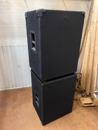 CL/ 2 Large Stackable PA Loud Speakers - Can Also Be Mounted On Stands