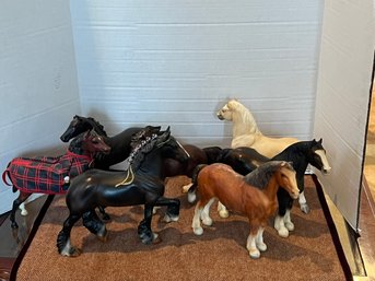 LR/ 7 Pcs - Box Of Assorted Breyer, Reeves, Peter Stone Collector Horse Figures