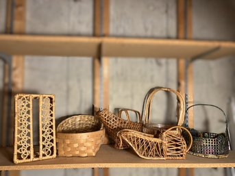 C/ Shelf 7pcs - Assorted Wicker And Metal Decorative Baskets