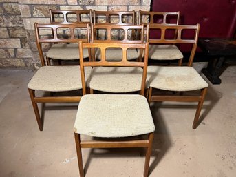 CB/7pcs - MCM Pretty Teak Side Chairs With Fabric Seats