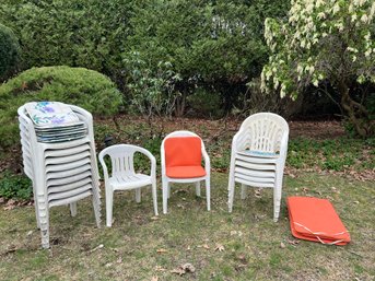 BY/ 29pcs - Plastic Outdoor Chair Lot With Assorted Cushions