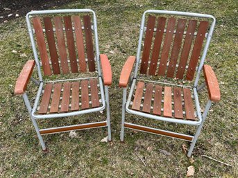 BY/ 2pcs - Vintage Wood Slat Outdoor Folding Chairs