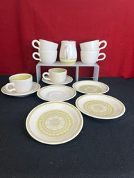 ER/ 13pcs - Vintage Franciscan Earthenware 'Hacienda' Tea Pieces