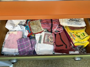 K/ Drawer - Assortment Of Dish Towels, Potholders, Aprons...