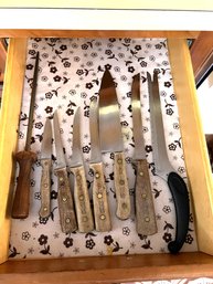 K/ Drawer 8pcs - Assorted Knives And Sharpener - Chicago Cutlery Etc