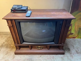 3FL/ 4pcs - Vintage Zenith Console Color TV With Remote And Accessories