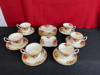 JO/ 19pcs - Royal Albert 'Old Country Rose' China: Tea Pieces For 6