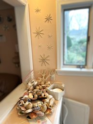 SR/ Assorted Seashells, Coral, Starfish And Wreath Of Shells, Sea Glass And Lobster Shells