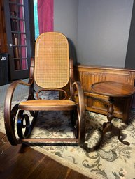 LR/ 2pcs - Vintage Bentwood Style Rocking Chair And Small Wood Accent Table