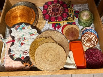 K/ Drawer 50 - Assorted Woven Trivets And Pot Holders