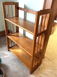 LR/ Wood 3 Shelf Folding Book Case