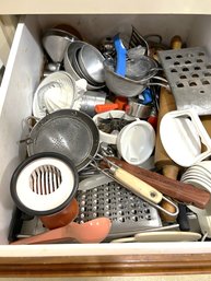 K/ Deep Drawer #5 Of Assorted Kitchen Tools Utensils Gadgets