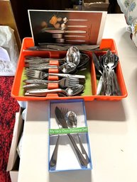 FR/ Stainless Flatware - Cutlery Tray & 54 Pcs Oneida Will'O'Wisp Pattern, New In Box Baby's First Cutlery Etc