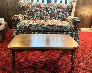 FR/ Vintage Wood Coffee Table & Wood Frame Bright Floral Upholstered Loveseat Lexington Coll. Crestline Furn