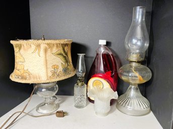 DR/ 5pcs - Vintage Oil Lamp Lot And Lamp Oil