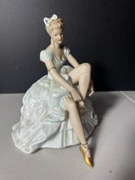 DR/ Beautiful Wallendorf 1764 Ballerina Figurine - See Marks