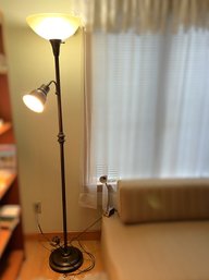 O/ 2pcs - Torchiere Floor Lamp W 2 Lights, 1 Up And 1 Focus & Tensor Desk Lamp