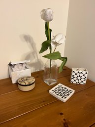 FBB1/4 Pc - Homart Decor Covered Trinket Box, Mallorca Ceramic & Pencil/Tootbrush Holder, Glass Vase W Tulips