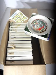 A/ Box 14pcs - Wedgwood Christmas 'Children's Story' Collector Plates