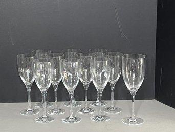 G/ 11pcs - Set Of 10 Fluted Crystal Stemmed Wine Glasses And 1 Non Matching Taller Wine Glass