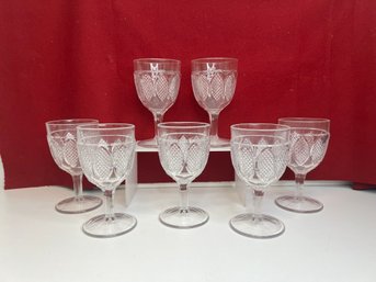 E/ 7pcs - Set Of Clear Pressed Glass Footed Goblets