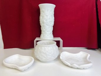 E/ Bin 4pcs - Assorted Vintage Milk Glass: Brody And Others