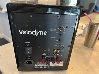 FR/ 1 Pc -  Velodyne Optimum 8BG Subwoofer