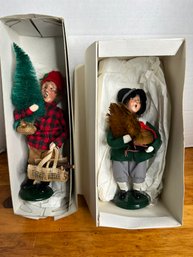 G/ 2boxes - 2 Byers Carolers Figures