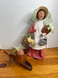 G/ 2pcs - Byers Carolers Flower Lady With Wheel Barrow 2003