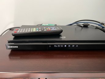 MB/ 2 Pcs - Samsung 3D Blu Ray Disc Player Model #BD-D5500 W Remote