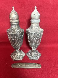 NT/ 3pcs In Bag - 2 Vintage Ornate Salt And Pepper Shakers & 1 Sterling Vintage Pocket Knife