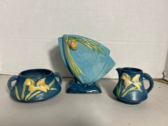 LR/ 3pcs - Roseville Pottery #2 'Zephyr' And 'Wincraft Pinecone' Blue