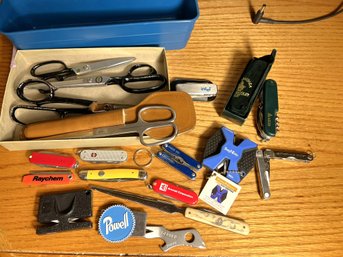 O/ 2boxes - Assorted Pocketknives And 4 Scissors: Mini Leatherman, Victor/Nox Etc