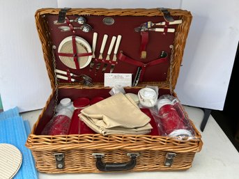 G/ Huge Wicker Deluxe Picnic Basket With Service For 4, Brexton Collection - Made In England