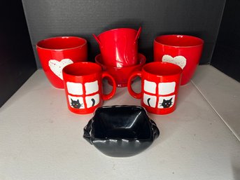1B/ 7pcs - Red And Black Mugs & Bowls: Hearts And Cats Designs