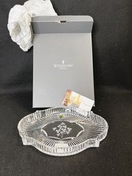 MM/ Beautiful New In Box Waterford Crystal Etched Shamrock Tray