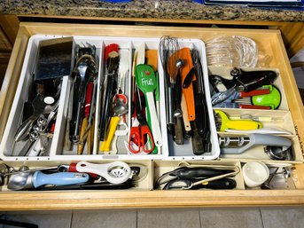 K/ Drawer Of Assorted Kitchen Cooking Tools, Utensils, Gadgets Etc.